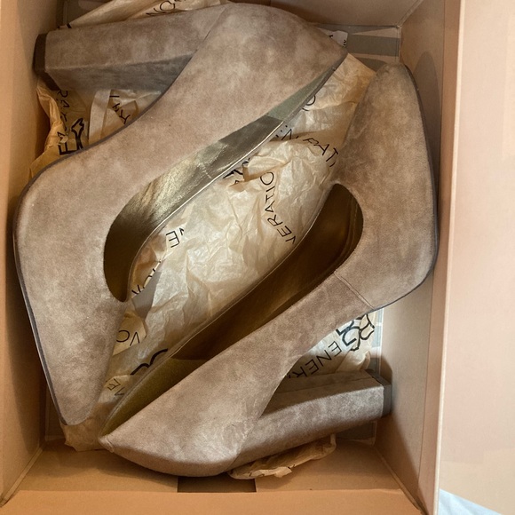 BCBGeneration Suede Taupe Pumps, size 6.5 - Picture 2 of 5